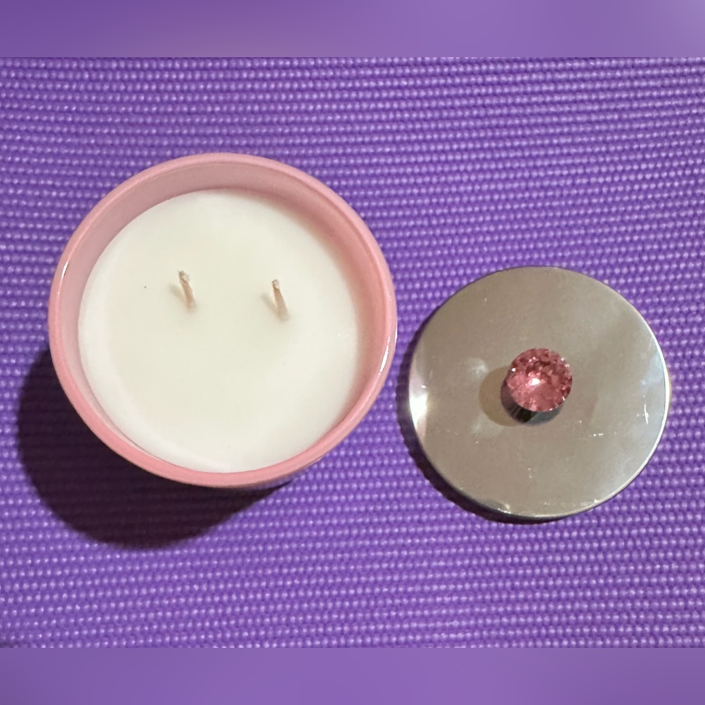 Cherry Blossom Scented 2 Wick 16 Oz candle - Picture 4 of 5